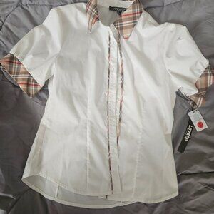 White short sleeve shirt